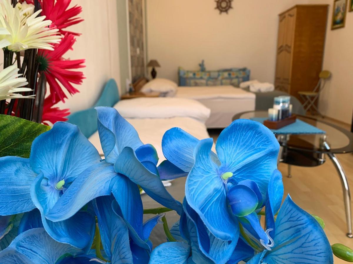 וארנה Sunray Guest House, Private Rooms & Apartment With Lovely Sea View מראה חיצוני תמונה