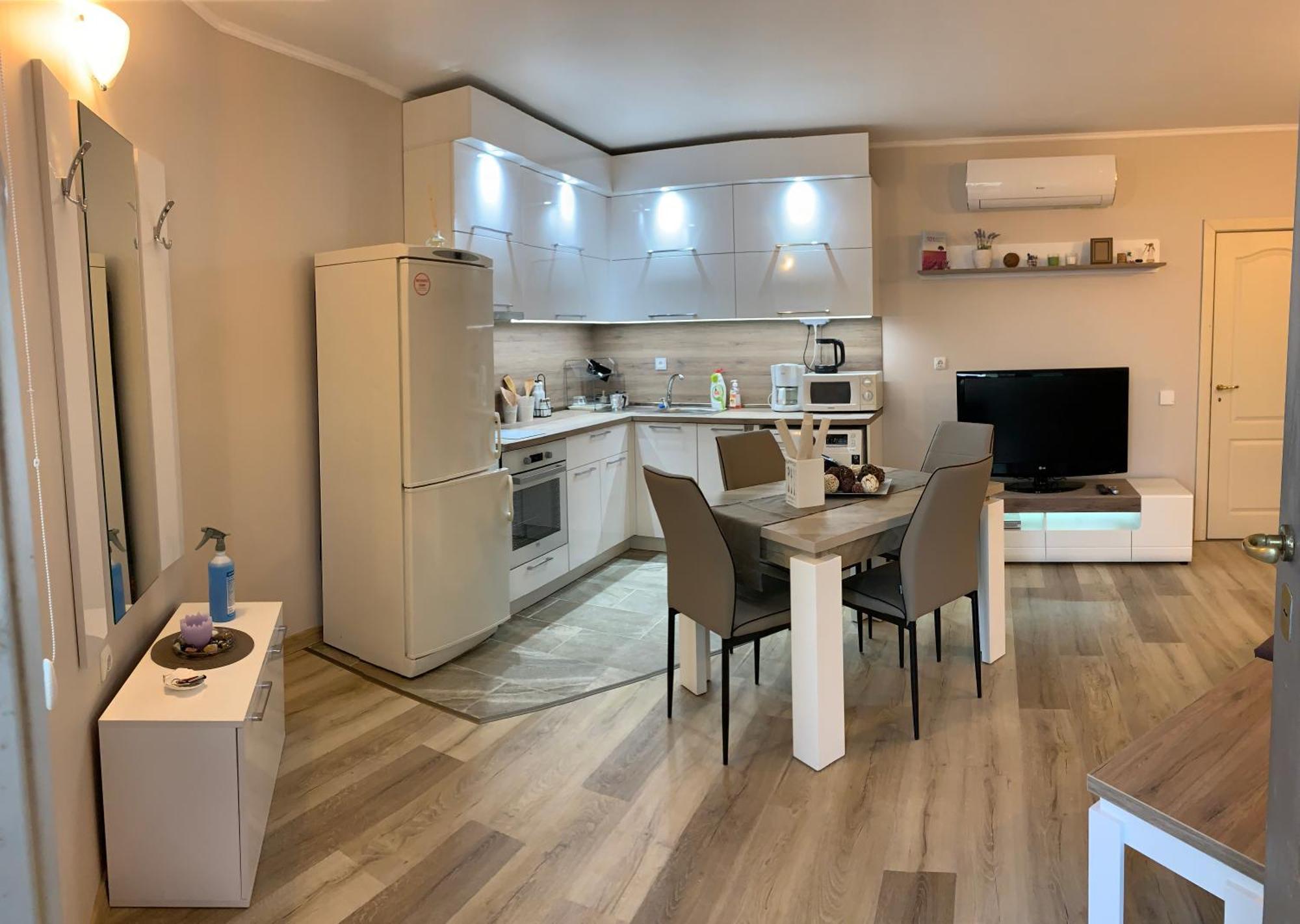 וארנה Sunray Guest House, Private Rooms & Apartment With Lovely Sea View מראה חיצוני תמונה