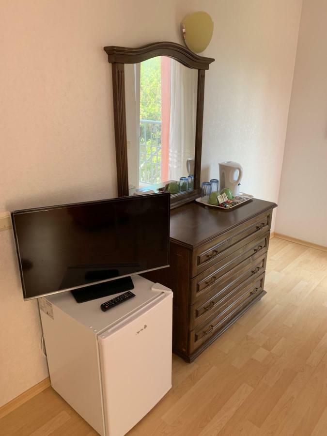 וארנה Sunray Guest House, Private Rooms & Apartment With Lovely Sea View מראה חיצוני תמונה